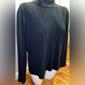Sag Harbor Vintage Black Patterned Sweater